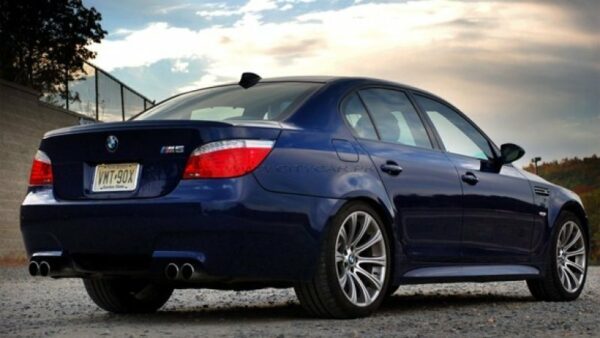 Facelift to Your BMW 5 series Into M5 2005 - Image 3